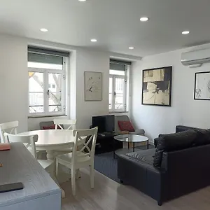 Apartment Dobairro At Merces, Lissabon